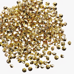 Akzente im Diamantschliff aus 450er Metallic-Gold – Tischstreuung