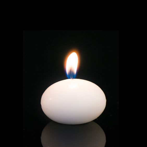 شمعة بيضاء عائمة 1.5 بوصة مكونة من 12 شمعة - عديم الرائحة.