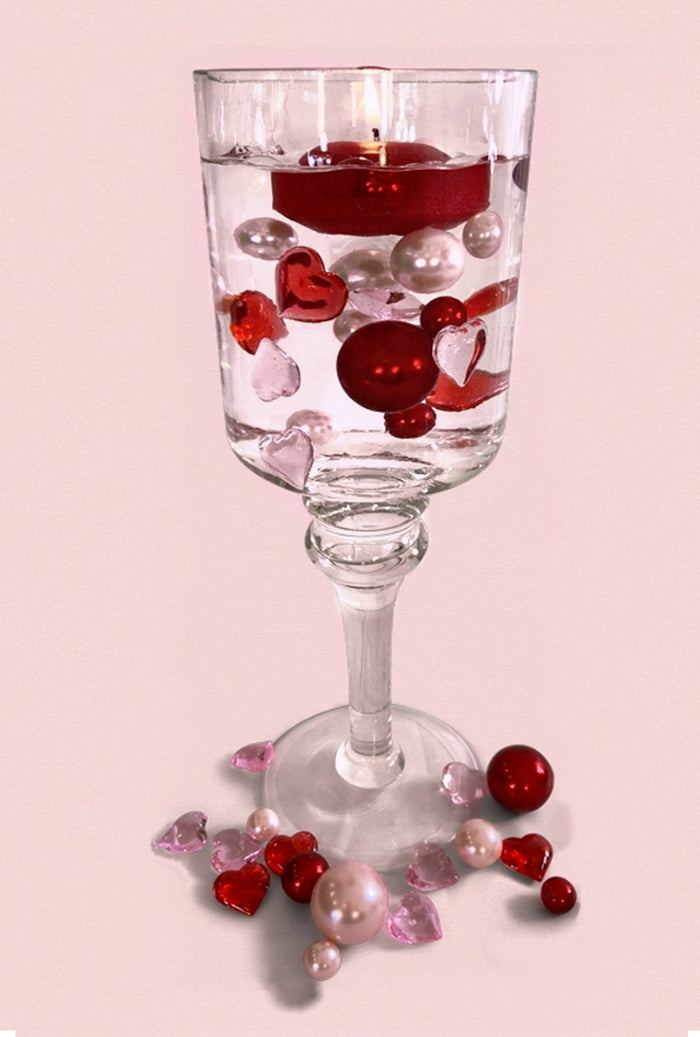 Corazones y perlas de color rosa claro de San Valentín "flotantes" - Decoraciones de jarrones y esparcimiento de mesa
